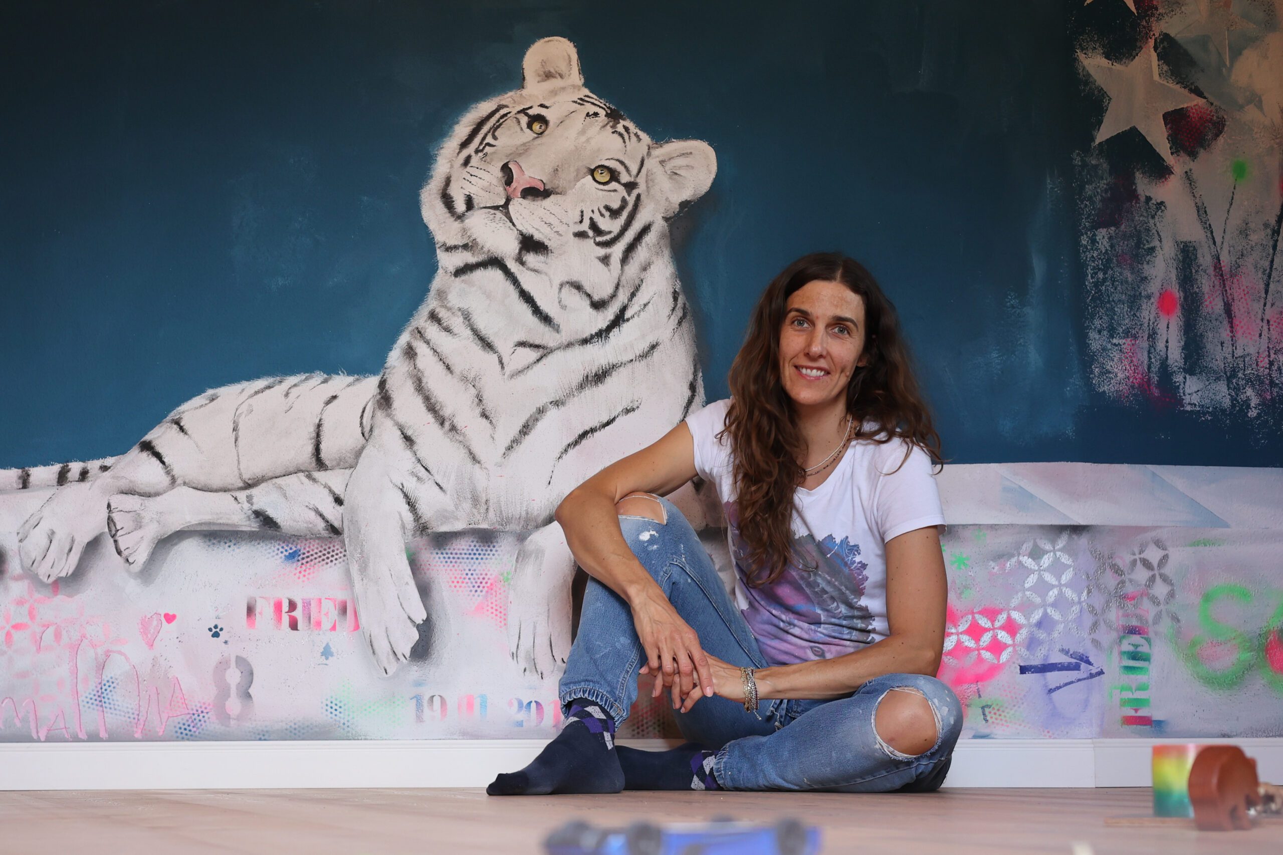 barbara-fuchs-kuenstlerin-bad-reichenhall-tiger-kinderzimmer-auftragsmalerei