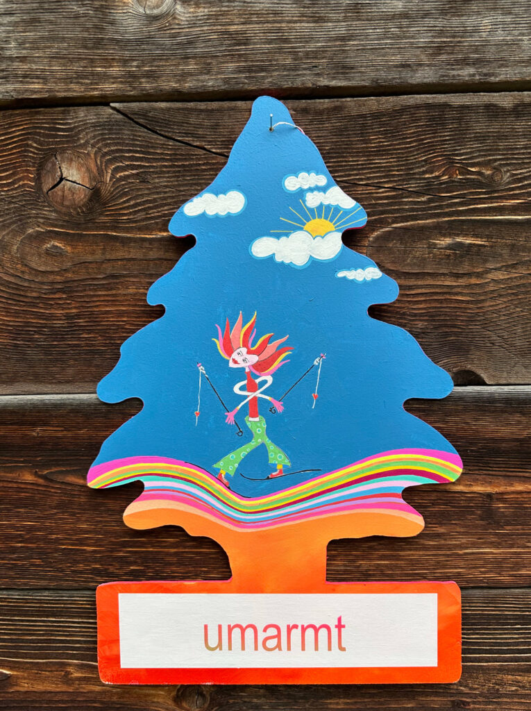 steffi-boehler-umarmt-wunderbaum2-bad-reichenhall